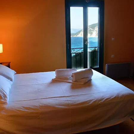 Villa Nicholas Agioi Saranda